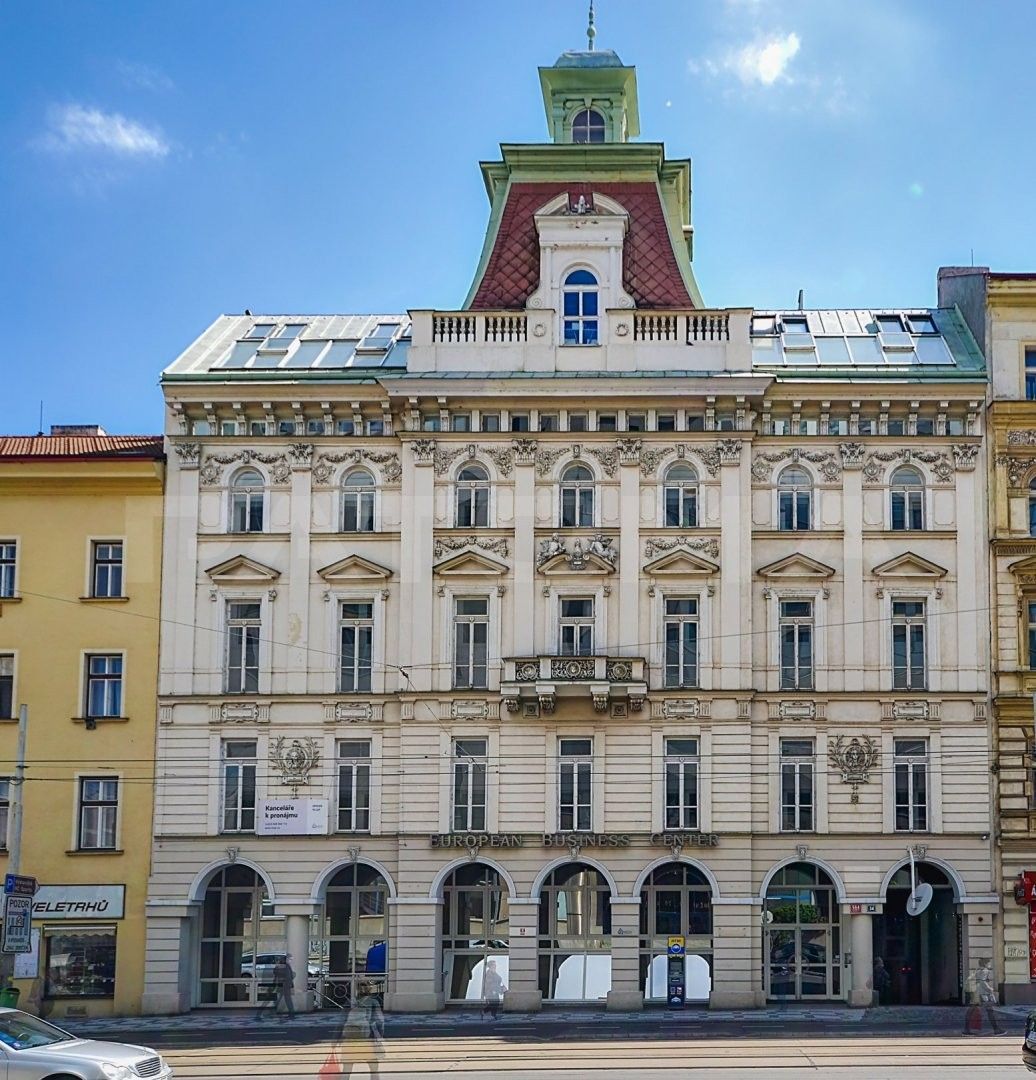 Pronájem kancelář - Dukelských hrdinů, Praha, 384 m²