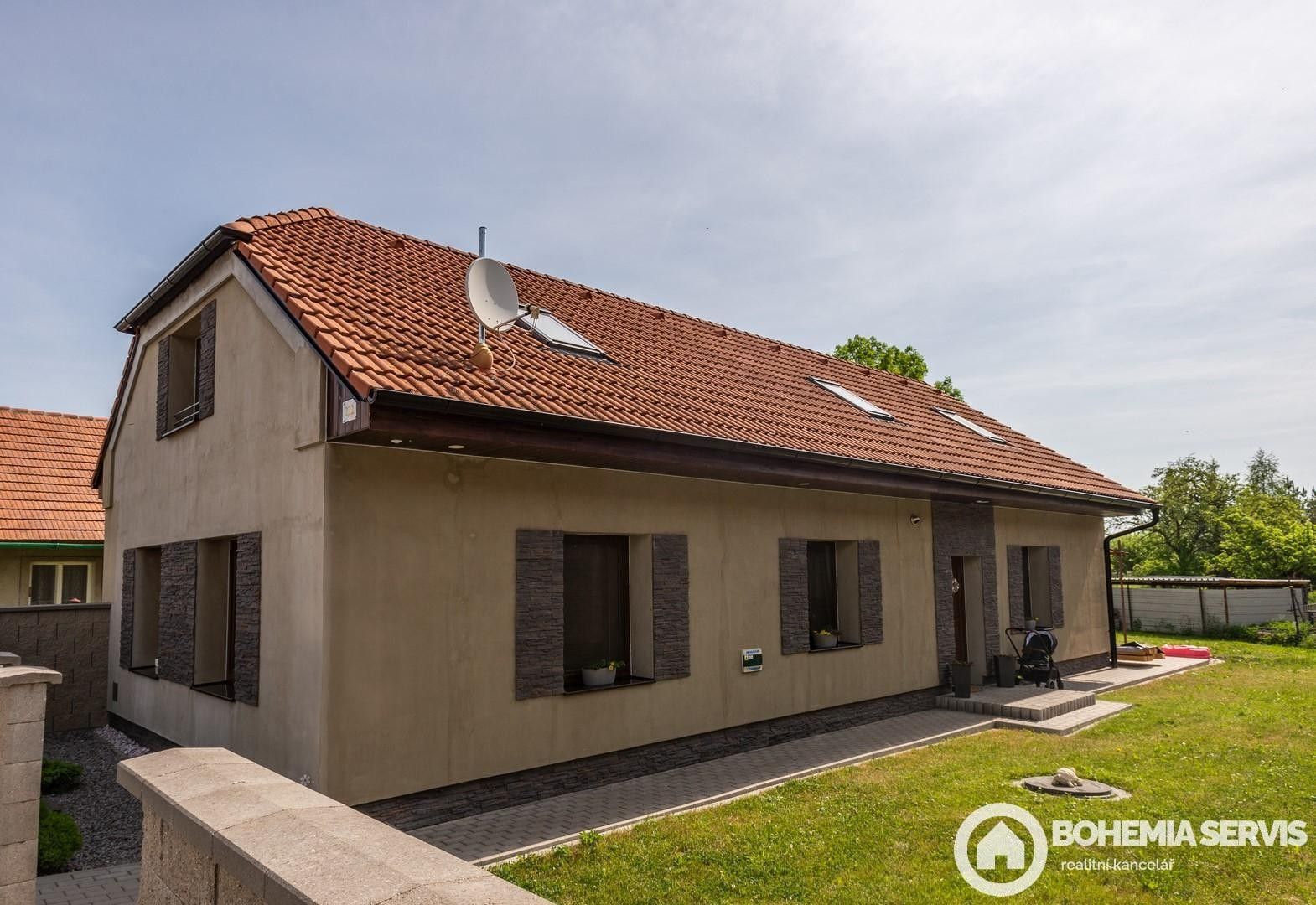 Prodej dům - Pod Baráky, Běrunice, 180 m²