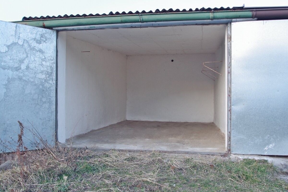 Prodej garáž - Jindřichův Hradec, 377 01, 21 m²