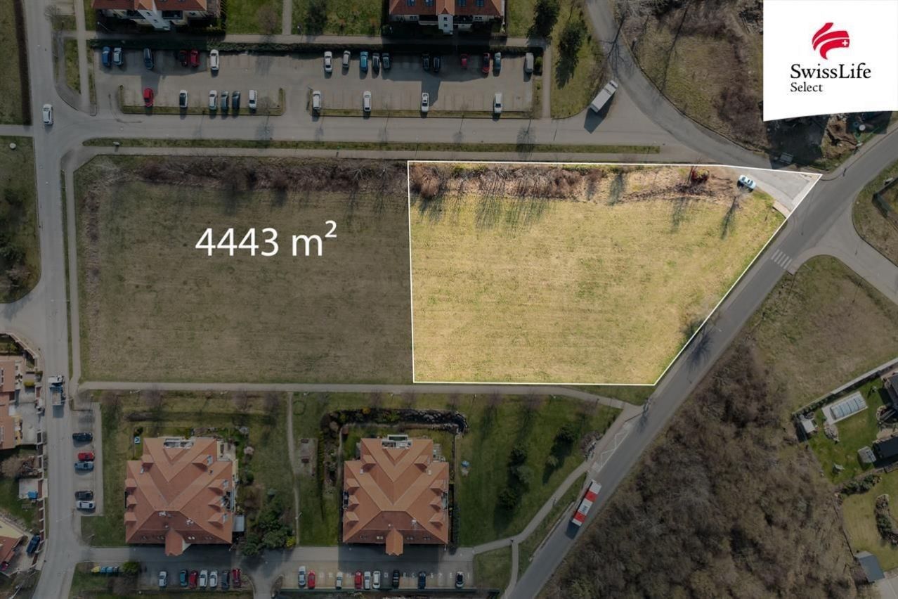 Prodej komerční pozemek - Holubice, 4 443 m²
