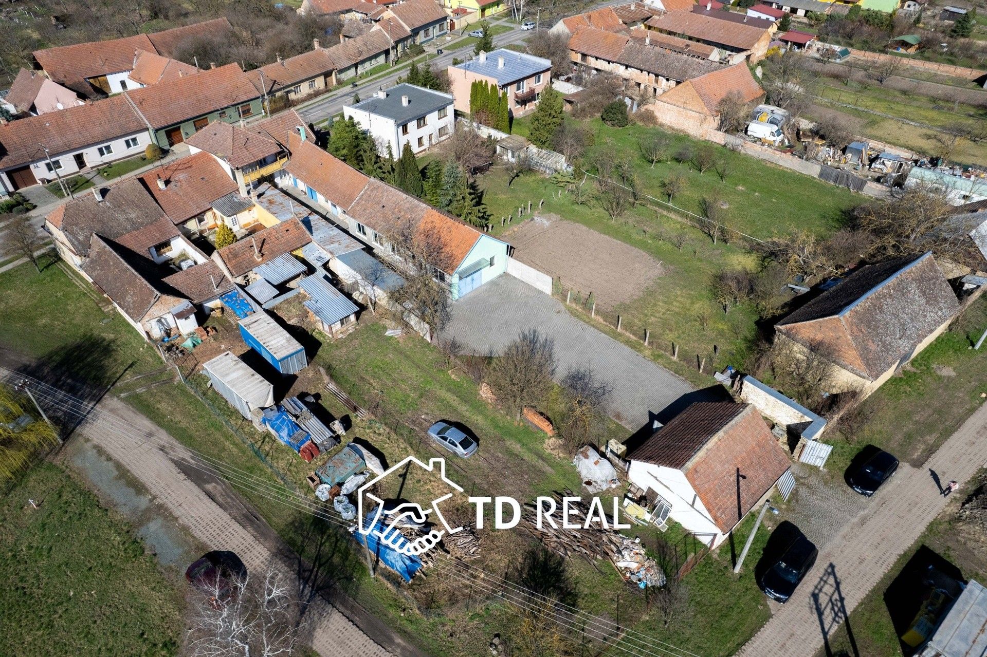 Prodej rodinný dům - Náves, Šaratice, 140 m²