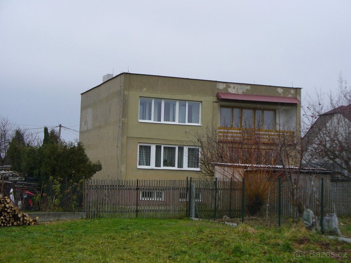 Pronájem dům - Dolní Kralovice, 257 68