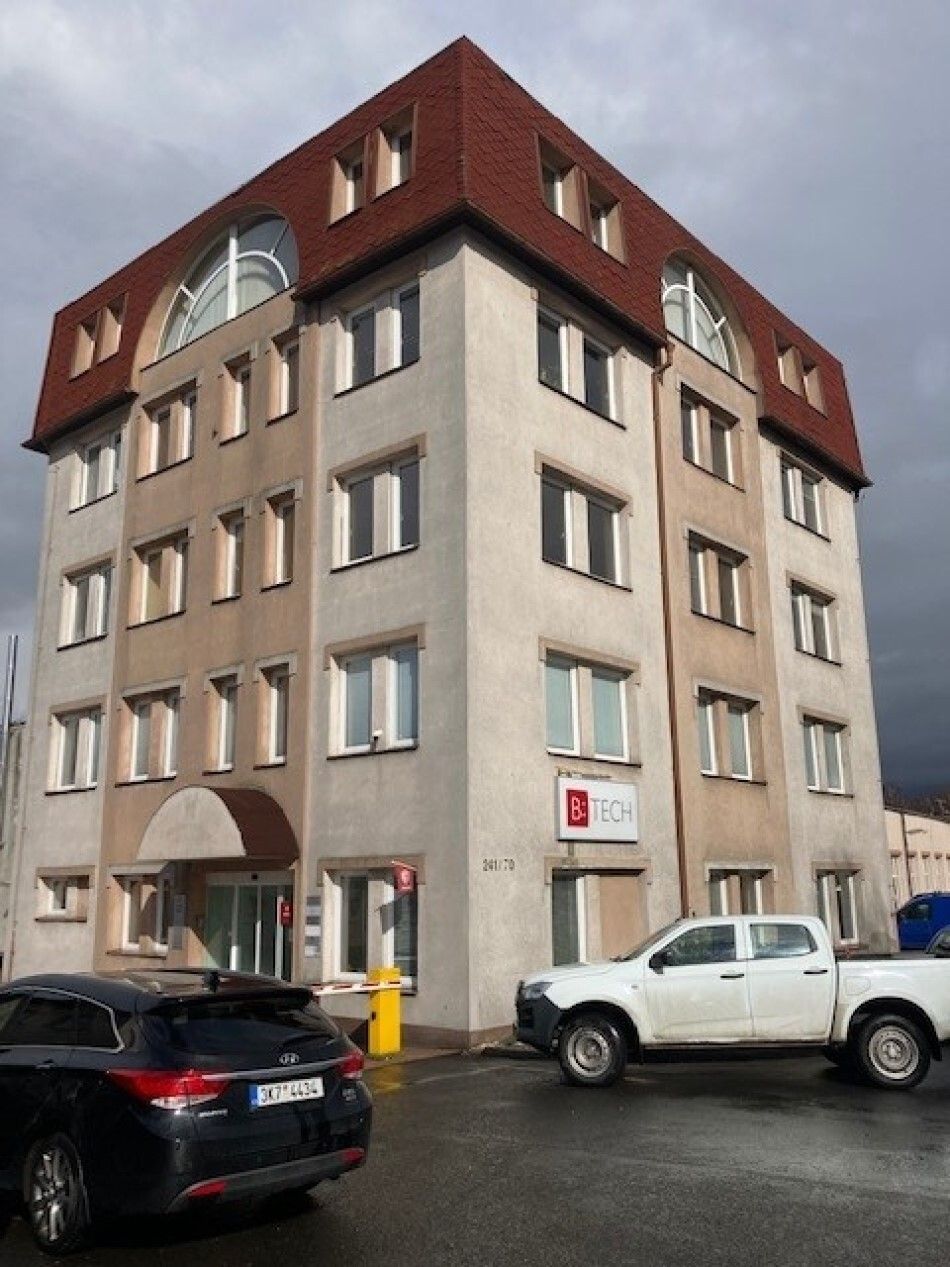 Kanceláře, U Řempa, Karlovy Vary, 525 m²