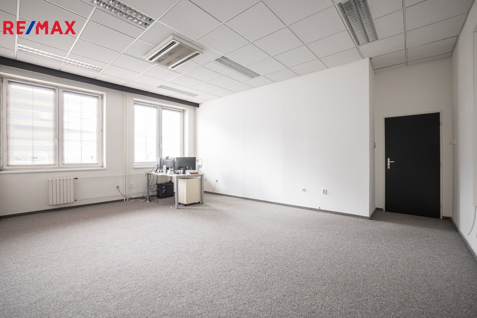 Pronájem kancelář - Tylova, Jižní Předměstí, Plzeň, 32 m²