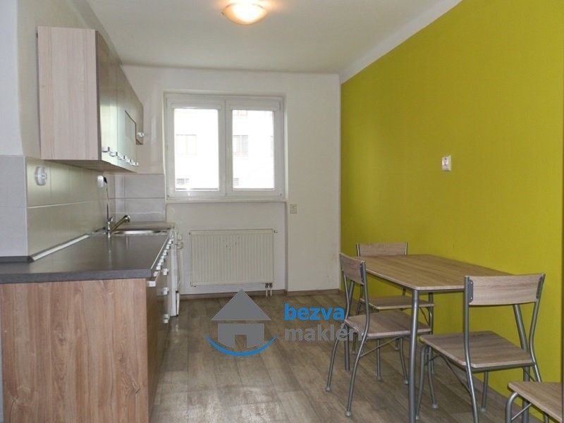 Prodej byt 3+1 - Školní, Prachovice, 64 m²