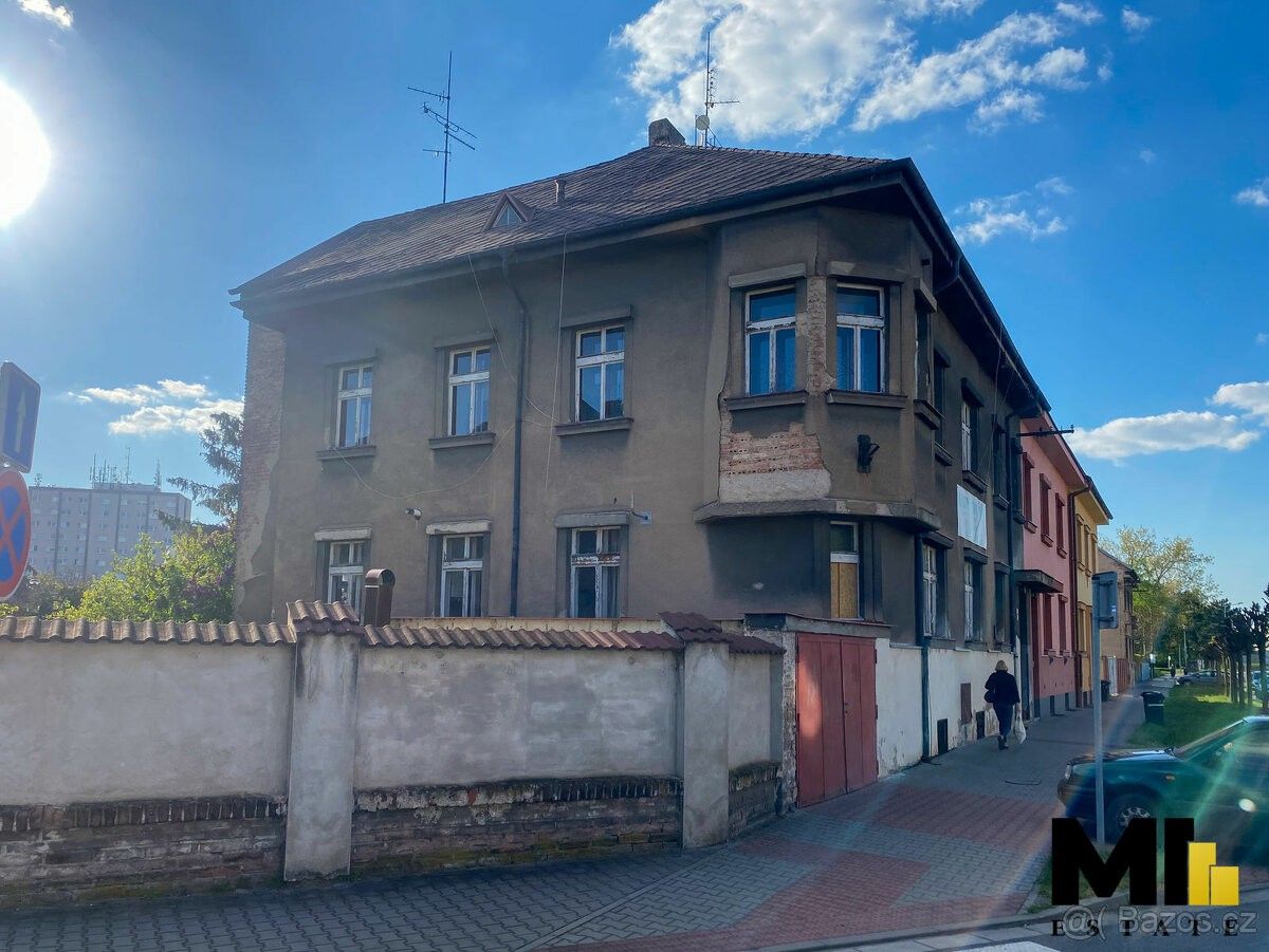 Prodej dům - Hradec Králové, 500 02, 470 m²