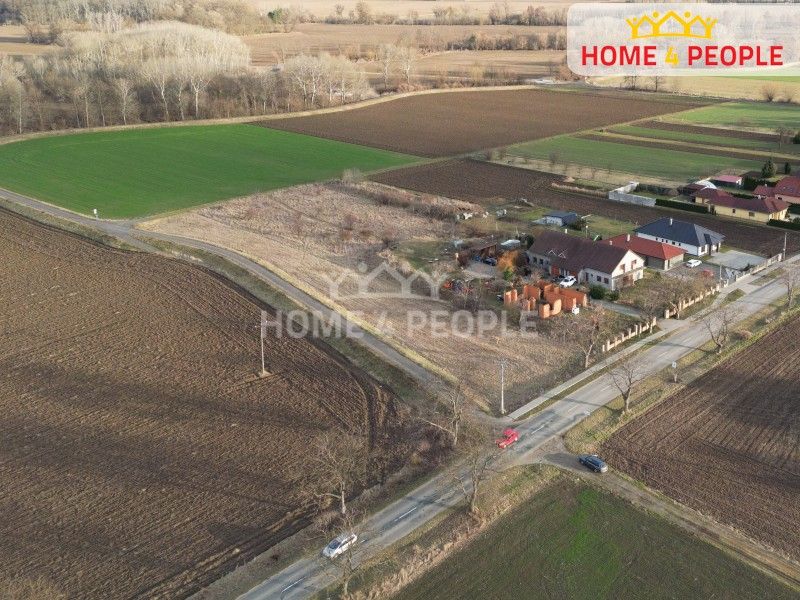 Prodej pozemek pro bydlení - Cvrčovice, 2 765 m²