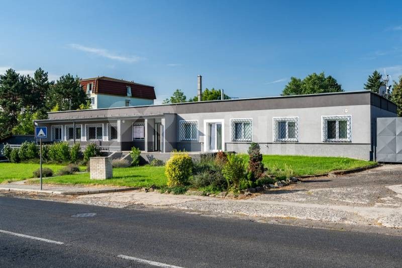 Prodej dům - Přestanov, 454 m²