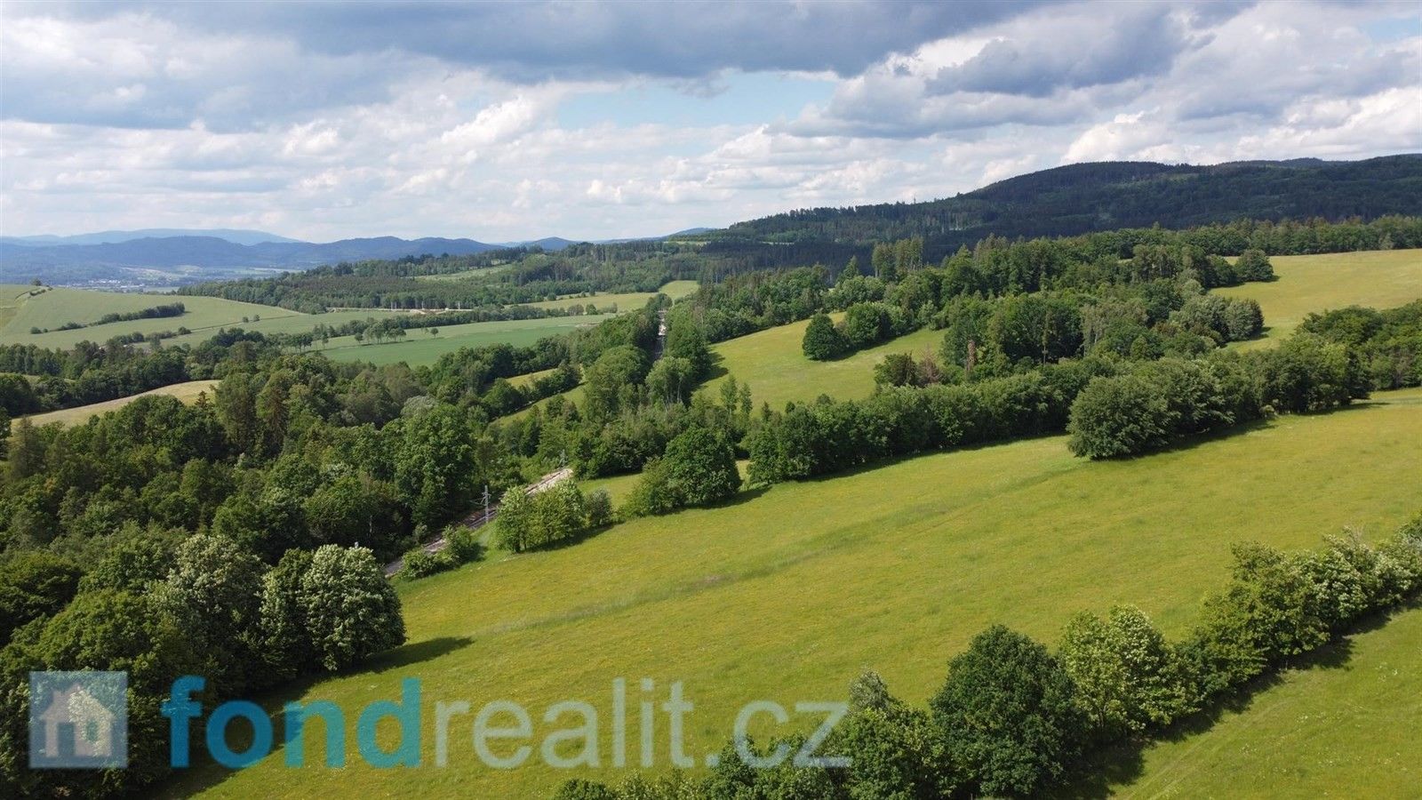 Prodej pozemek - Hrabišín, 1 856 m²