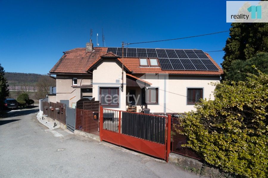 Prodej rodinný dům - Bavoryně, 150 m²