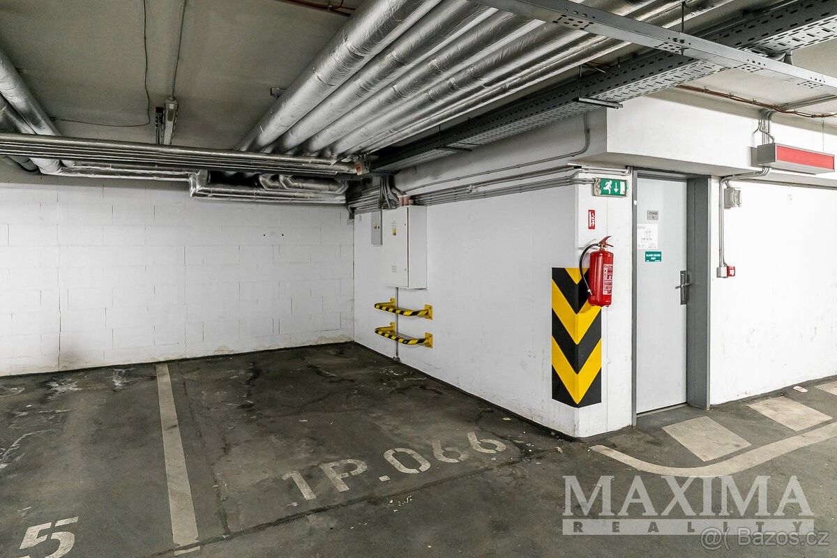 Prodej garáž - Praha, 100 00, 14 m²