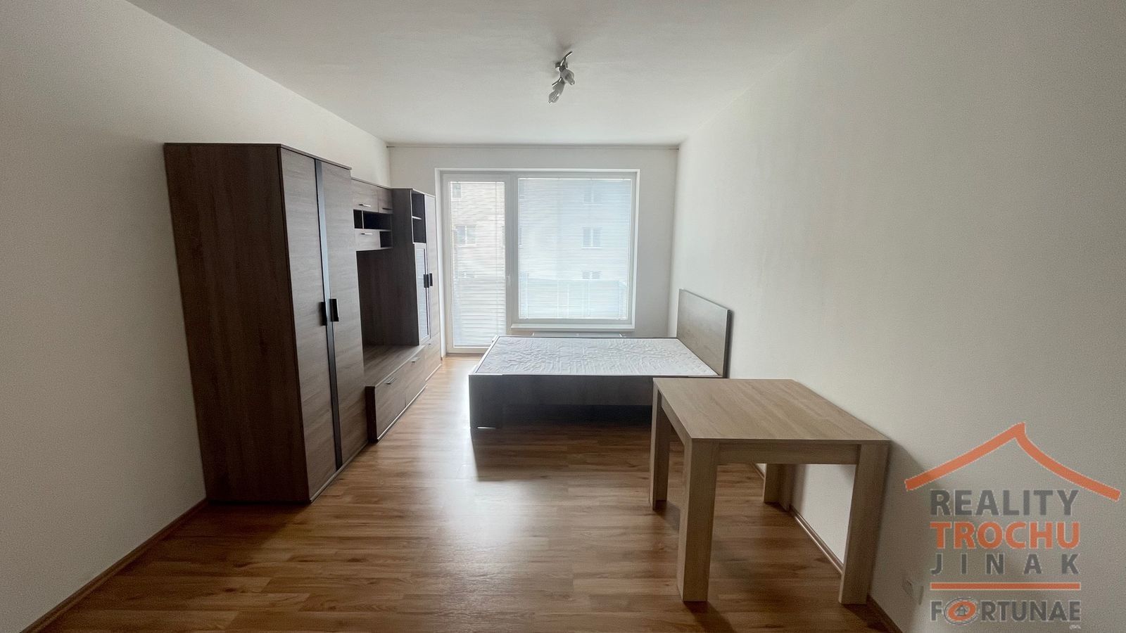 Pronájem byt 1+kk - Jana Masaryka, Hradec Králové, 34 m²