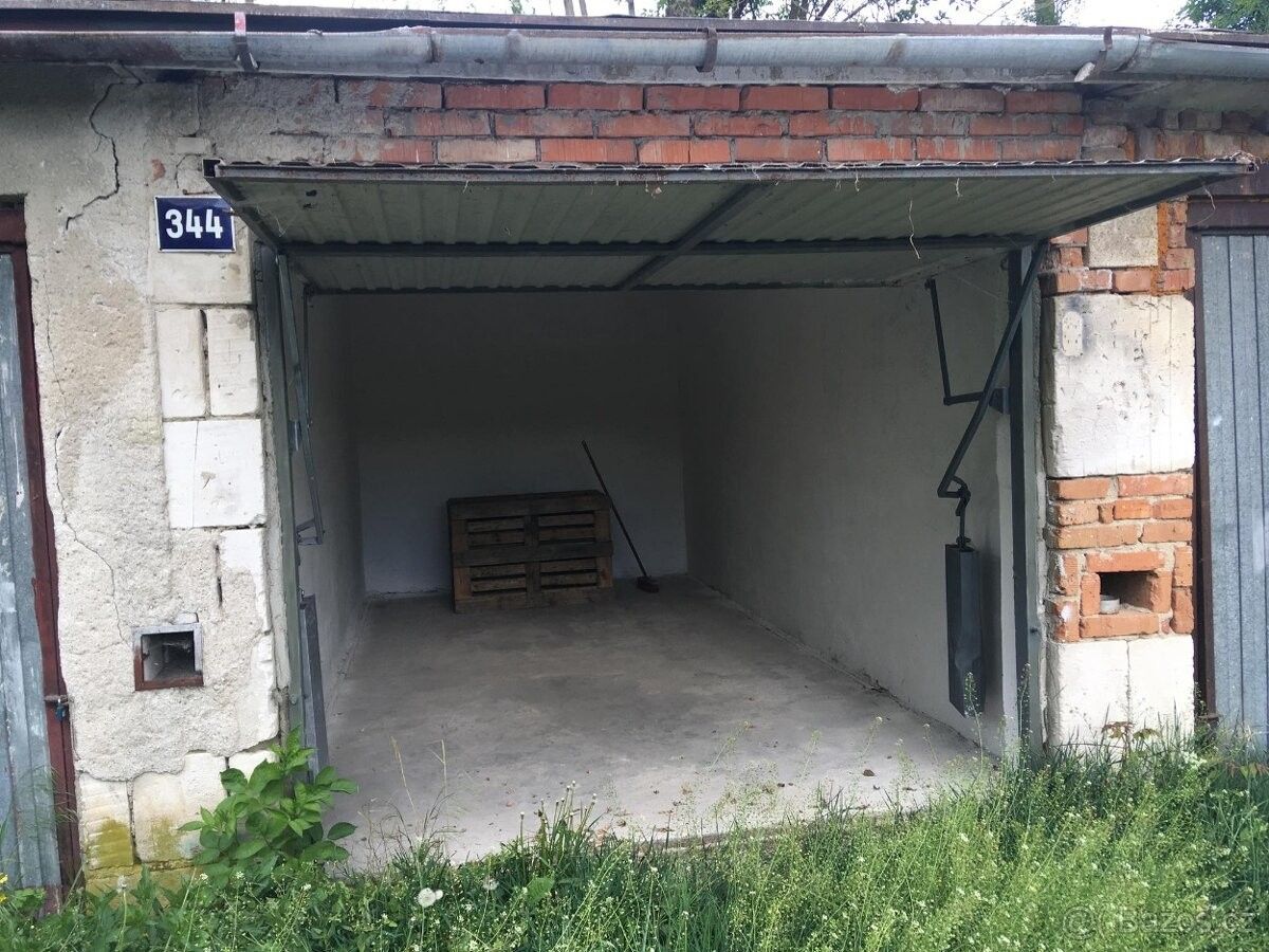 Prodej garáž - Židlochovice, 667 01, 18 m²