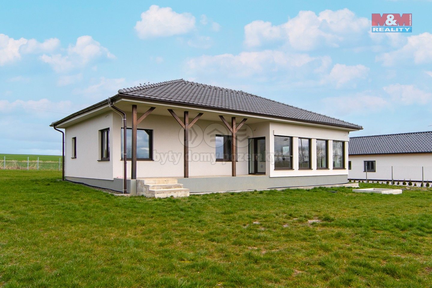 Rodinné domy, Lochousice, 154 m²