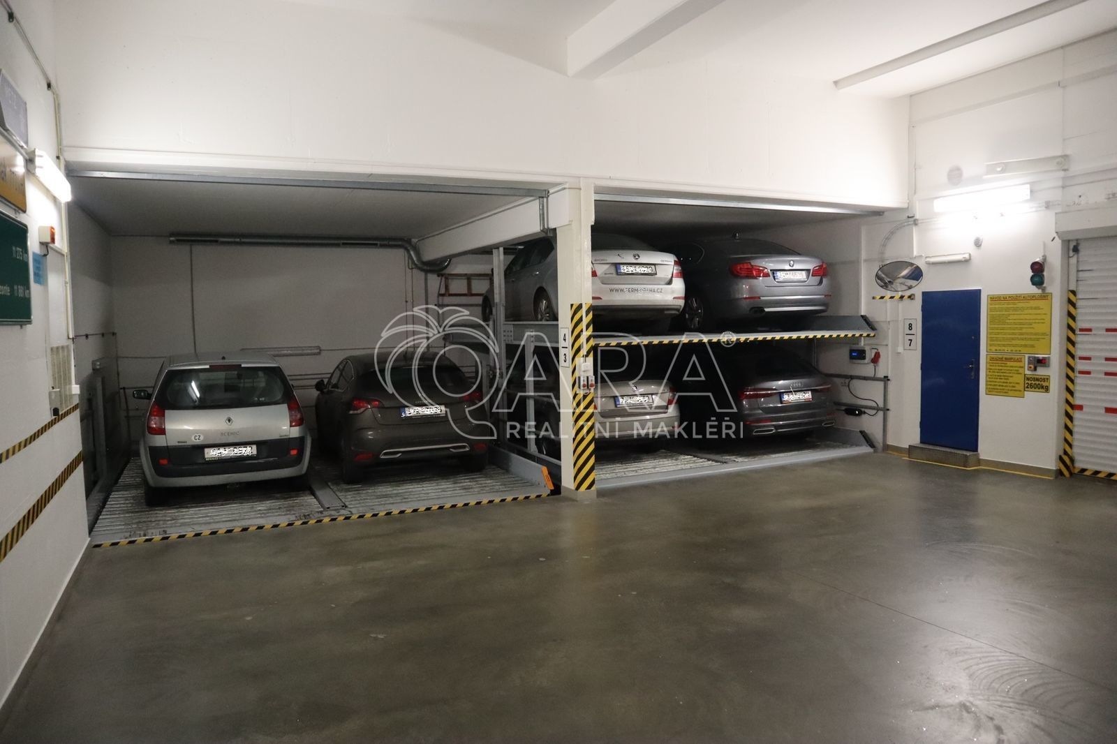 Pronájem garáž - Štěpánská, Praha, 18 m²