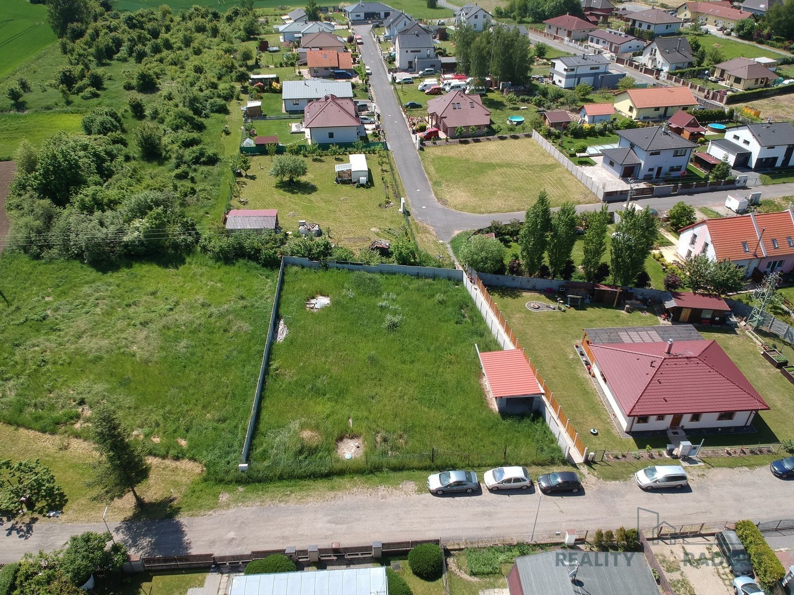 Prodej pozemek pro bydlení - Křenice, 1 043 m²
