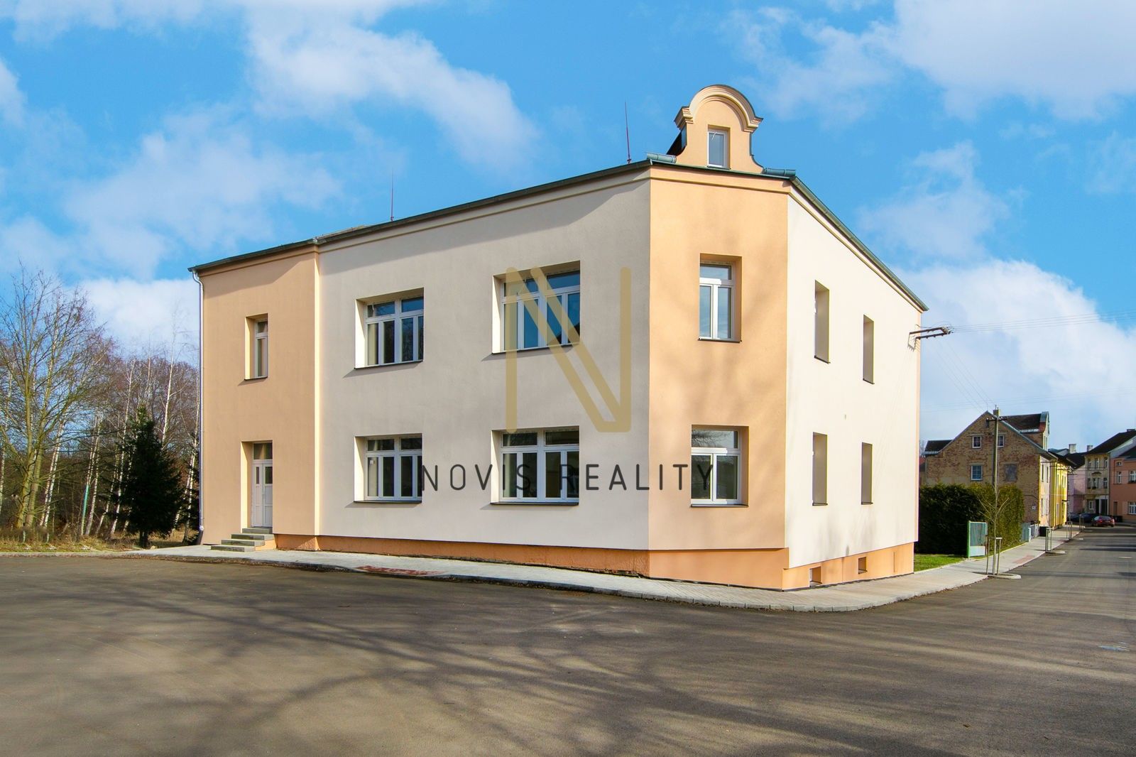 Prodej dům - Nádražní, Kynšperk nad Ohří, 370 m²