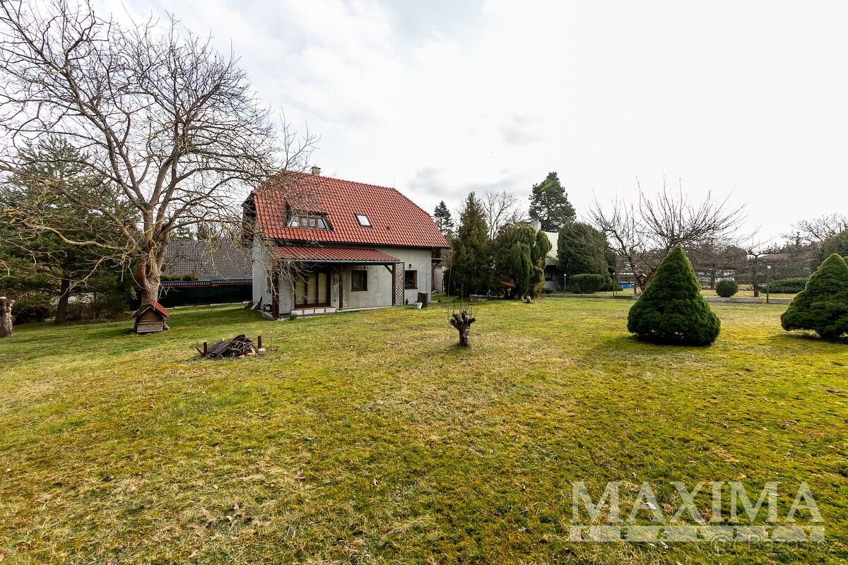 Prodej dům - Dolní Břežany, 252 41, 160 m²