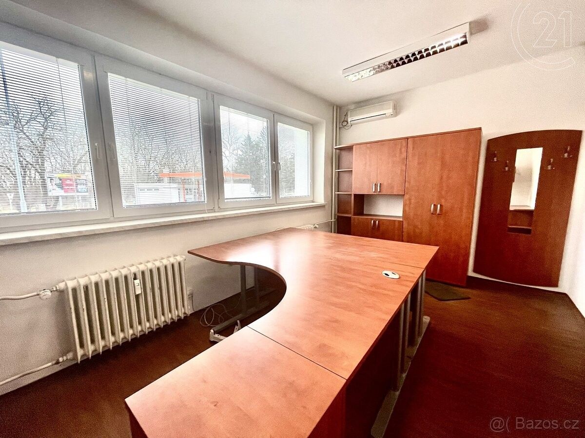 Kanceláře, Veselí nad Moravou, 698 01, 40 m²