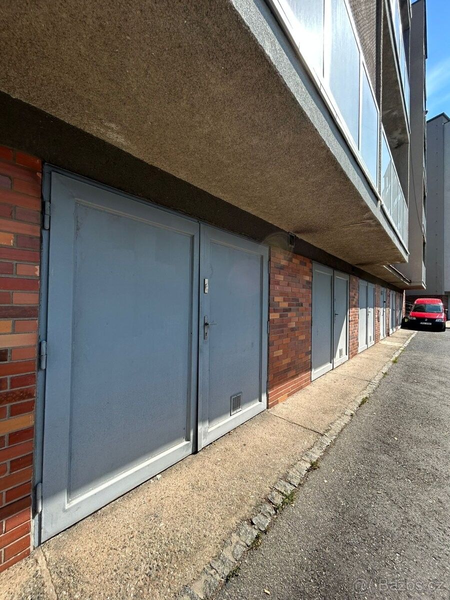 Pronájem garáž - Plzeň, 301 00, 18 m²