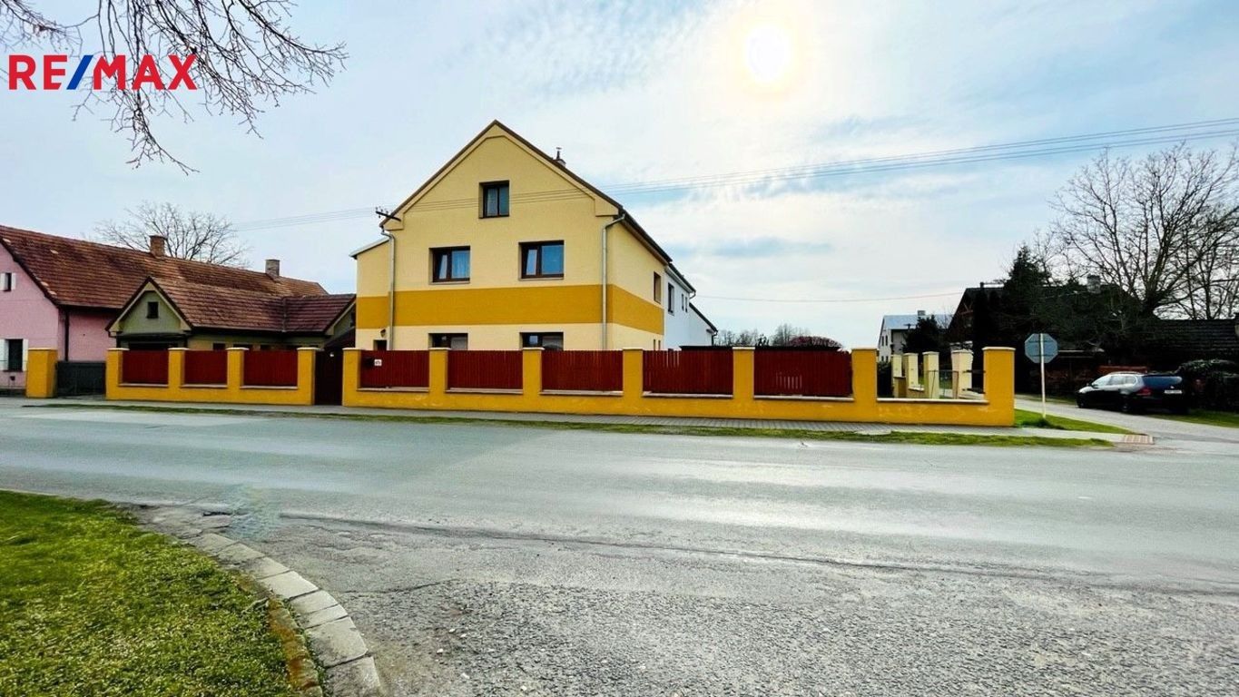 Prodej dům - Bahníkova, Břehy, 120 m²