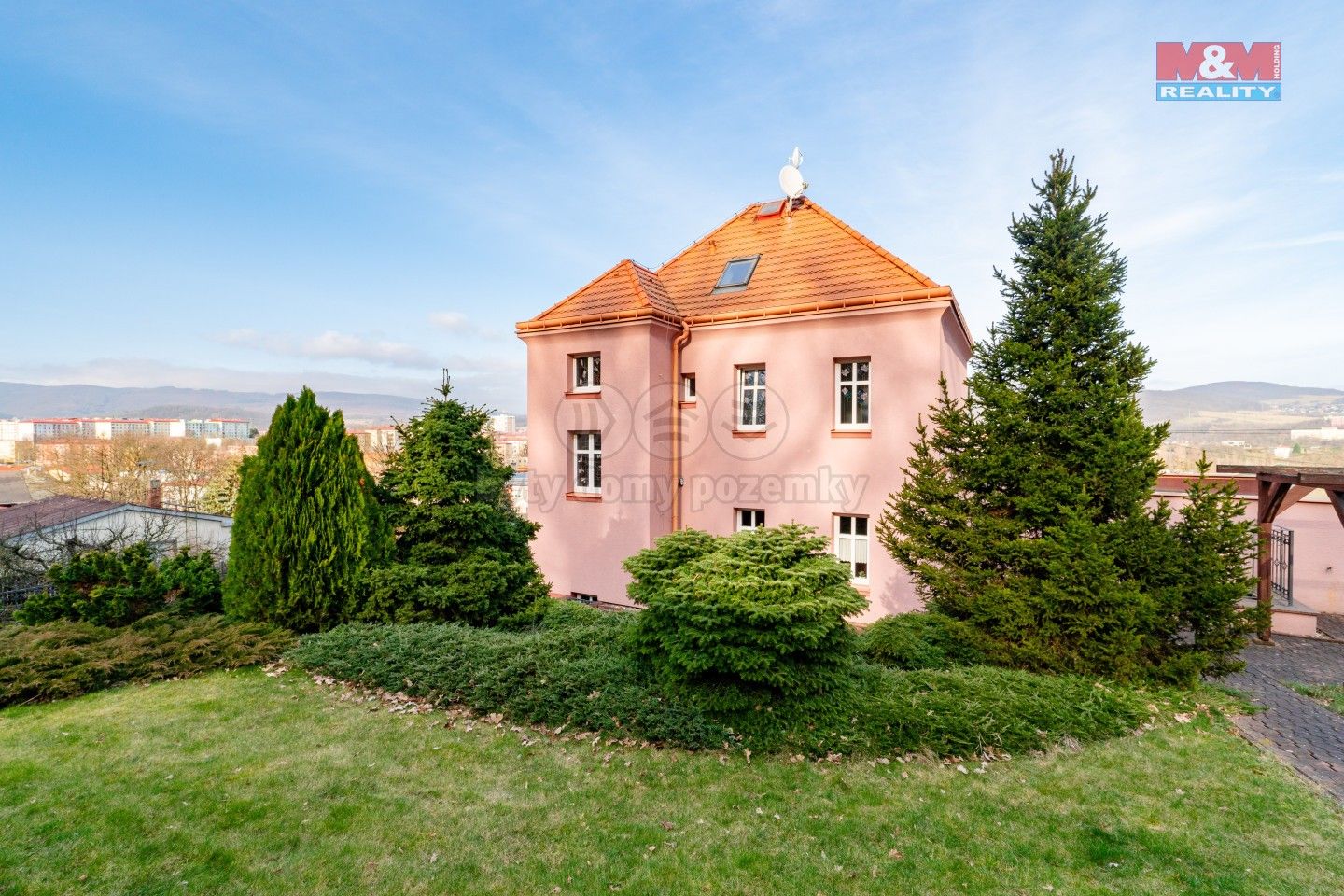 Rodinné domy, Hynaisova, Ústí nad Labem, 250 m²