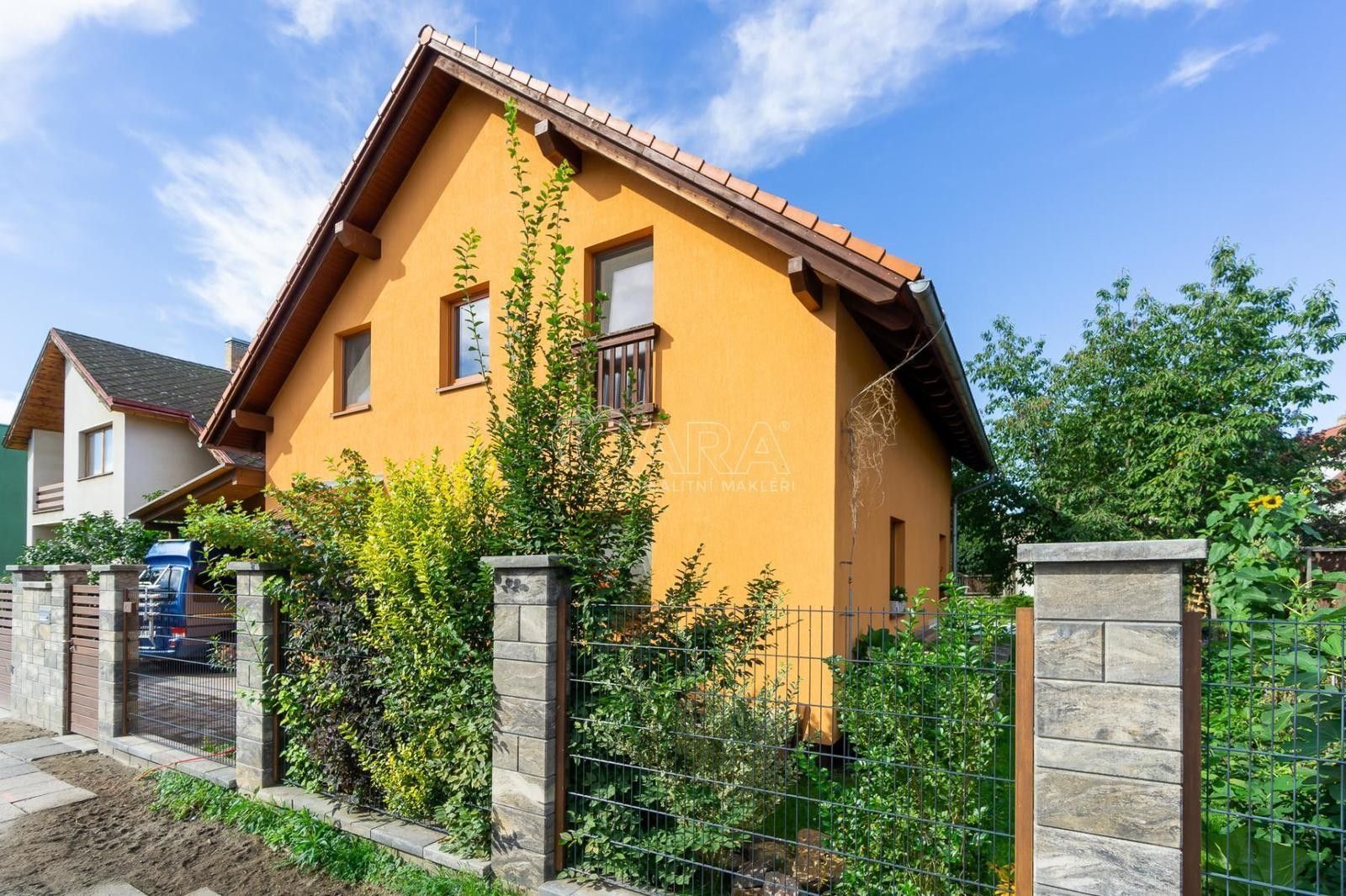 Rodinné domy, Zahradní, Čelákovice, 145 m²