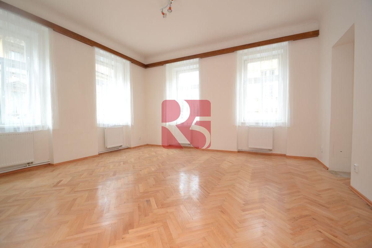 Pronájem byt 3+1 - Lípová, Praha, 91 m²