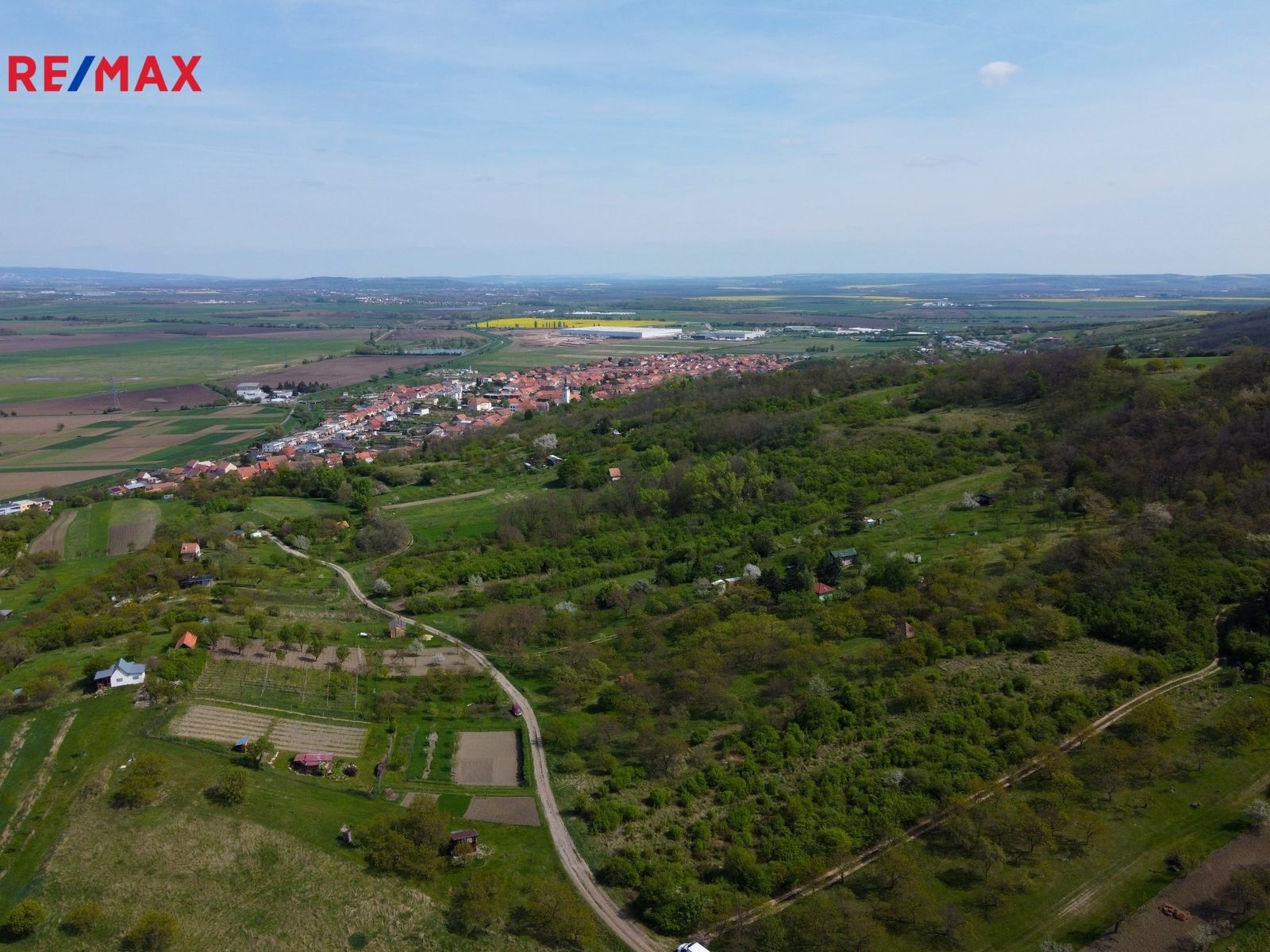 Prodej zemědělský pozemek - Blučina, 4 456 m²
