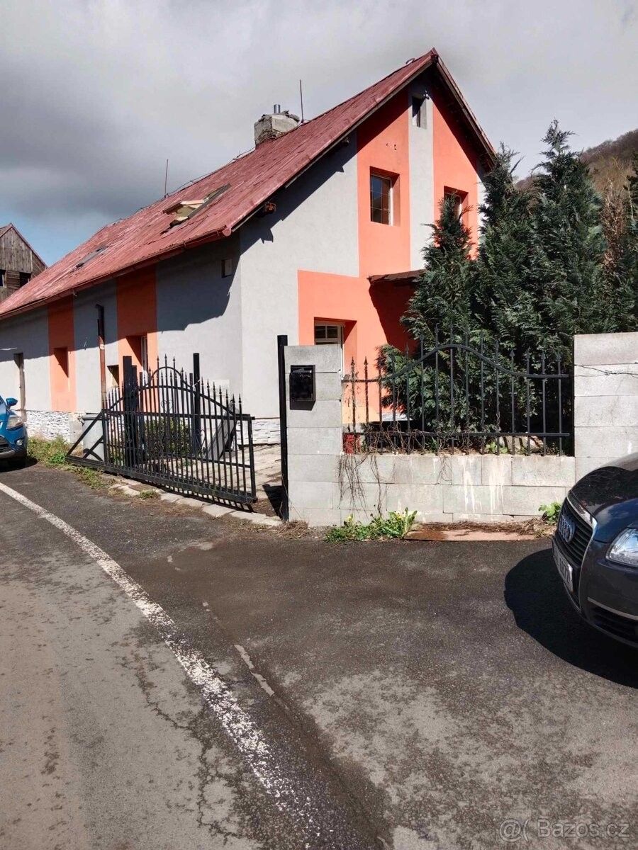 Prodej dům - Ostrov nad Ohří, 363 01, 240 m²