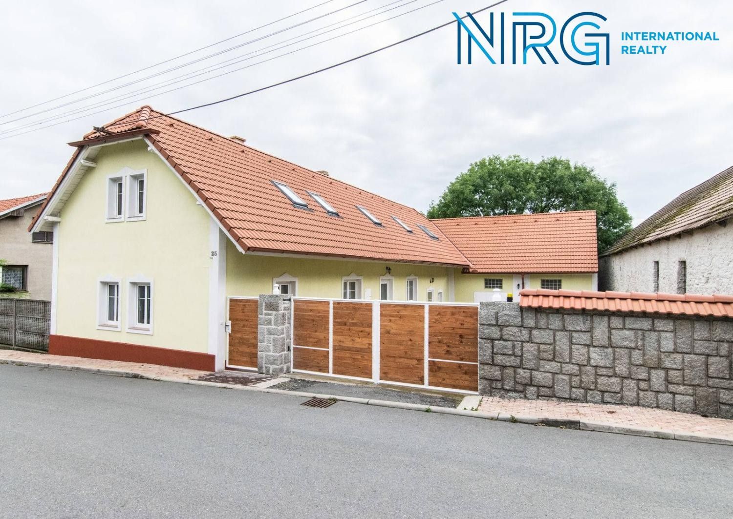 Rodinné domy, Střímelická, Černé Voděrady, 398 m²