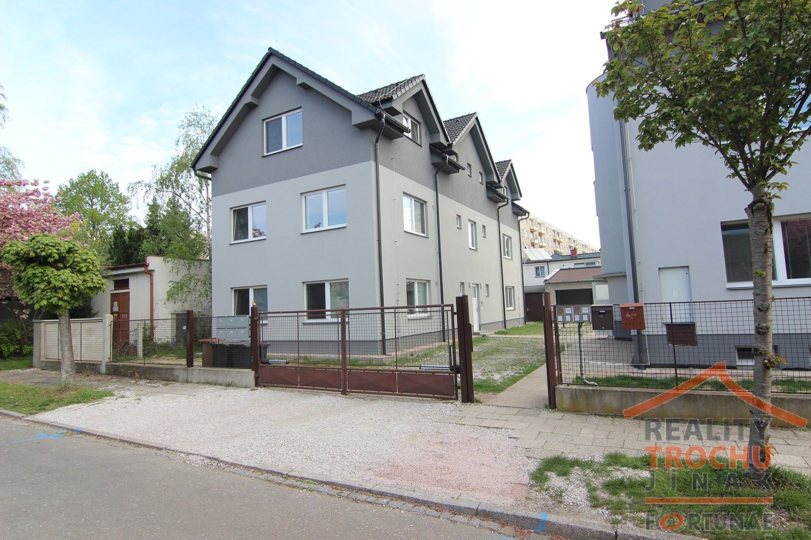 Pronájem byt 2+kk - Sládkova, Hradec Králové, 43 m²