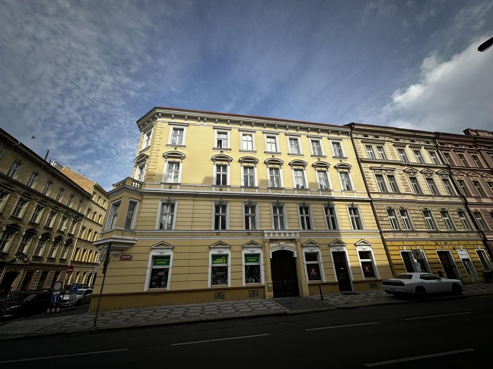 Pronájem byt 2+kk - Rumunská, Praha, 60 m²