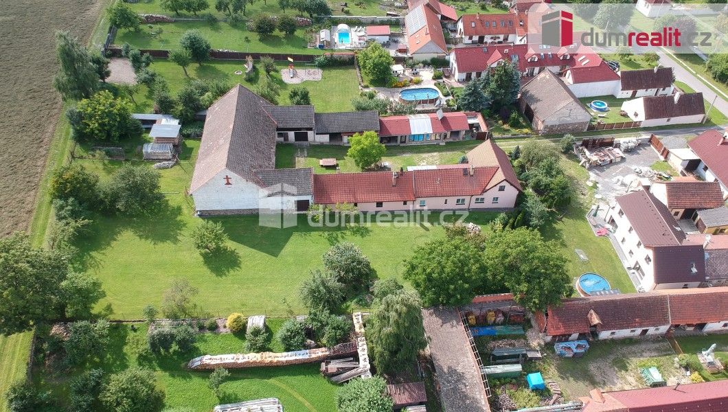 Prodej zemědělský objekt - Haškovcova Lhota, 3 929 m²