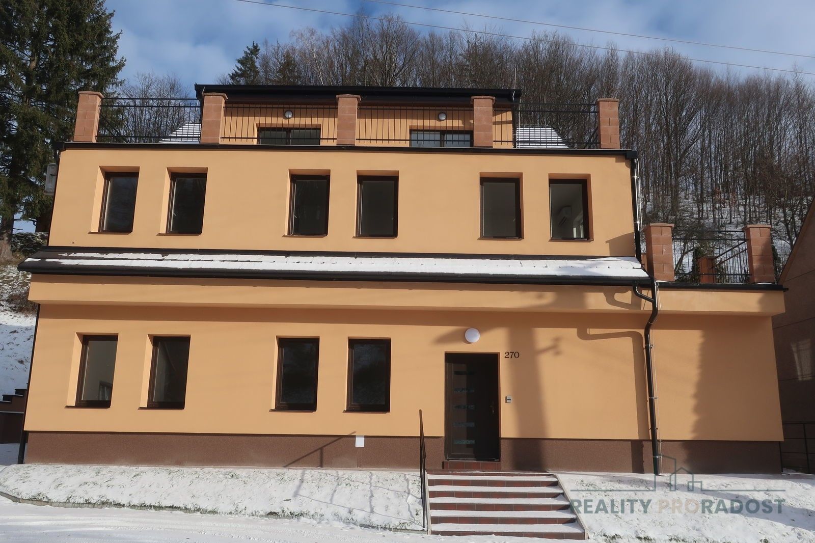 Prodej rodinný dům - Rusava, 355 m²