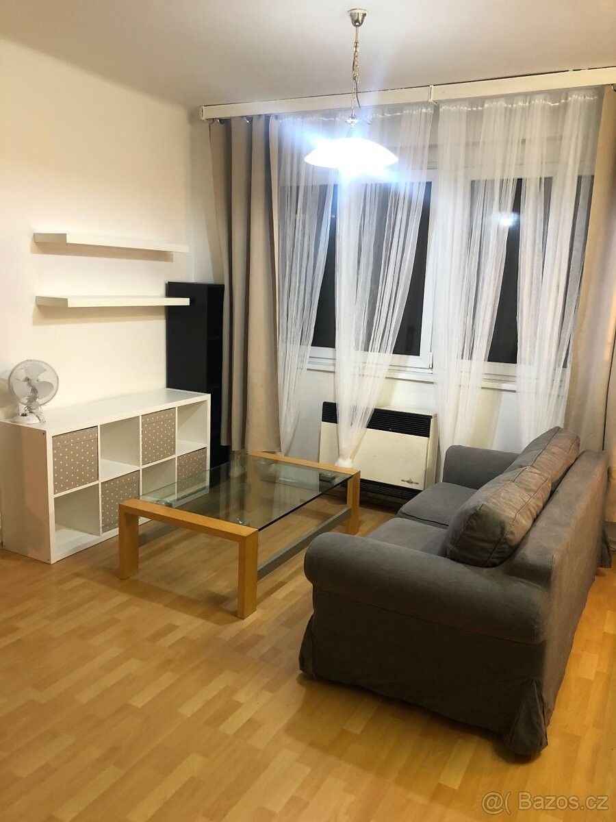 Pronájem byt 1+1 - Praha, 140 00, 40 m²