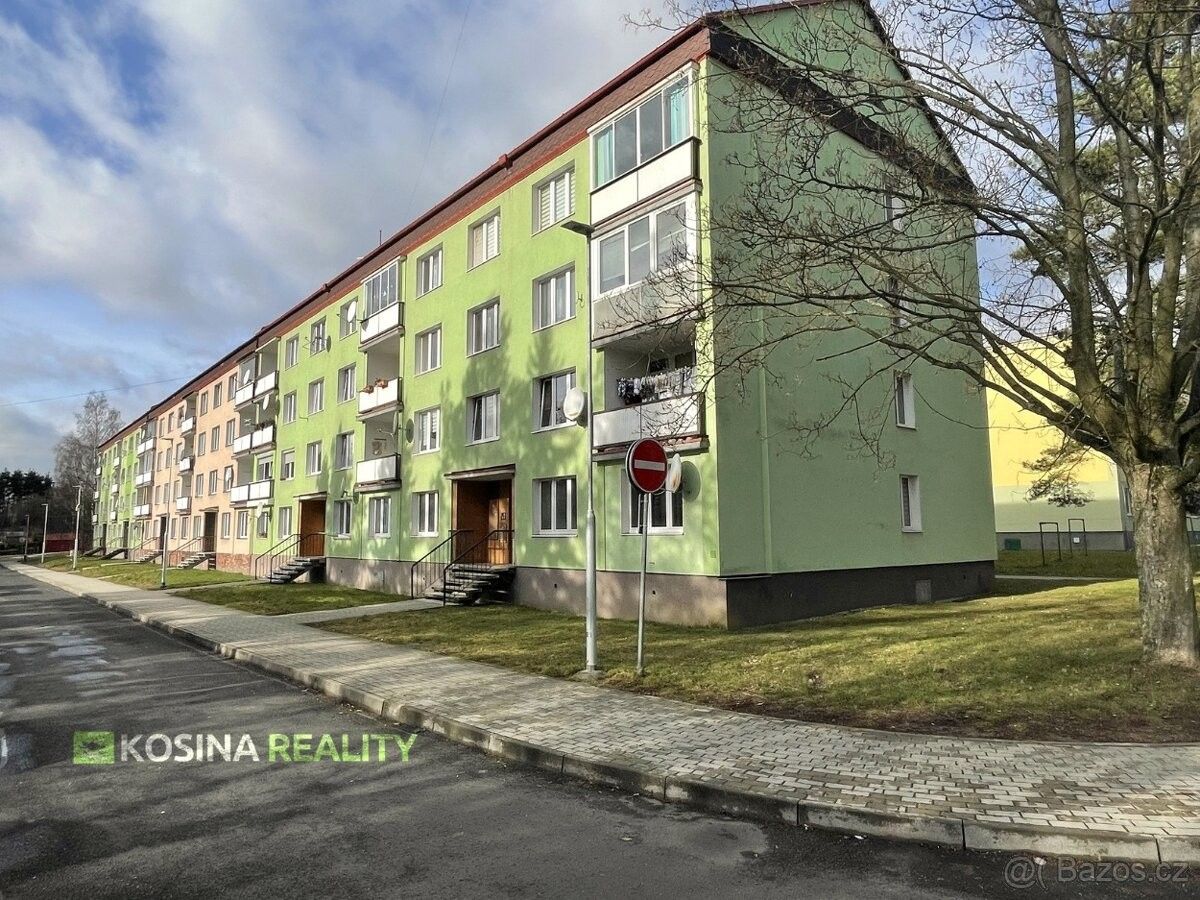 Pronájem byt 1+1 - Chodov u Karlových Var, 357 35, 36 m²
