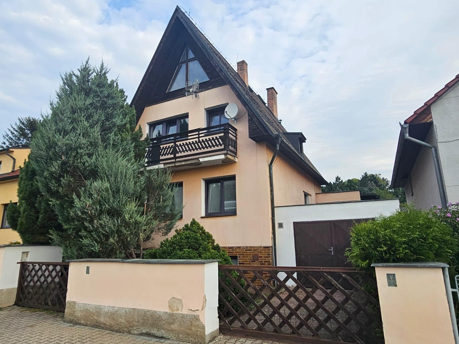 Rodinné domy, Sv. Čecha, Třebenice, 585 m²