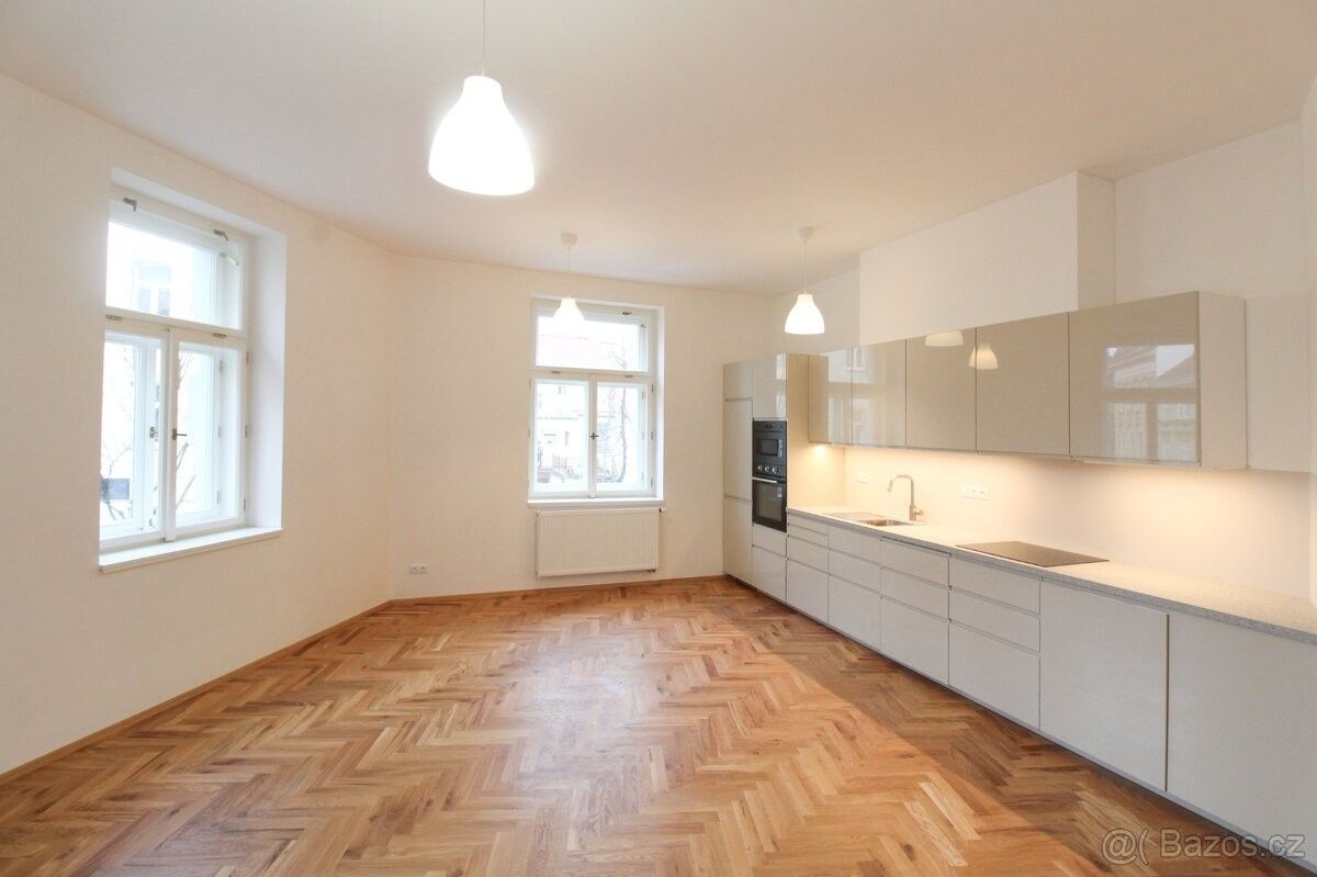 Pronájem byt 3+kk - Praha, 130 00, 82 m²