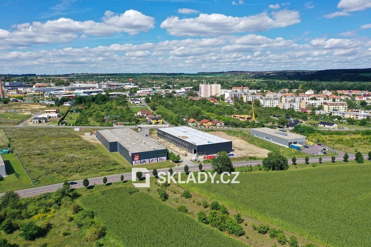 Sklady, Znojmo, Česko, 4 000 m²