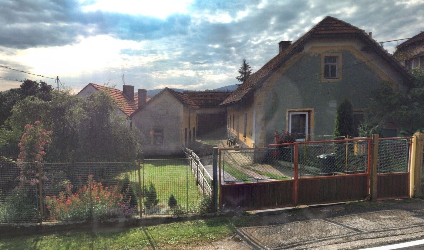 Rodinné domy, Běštín, 322 m²