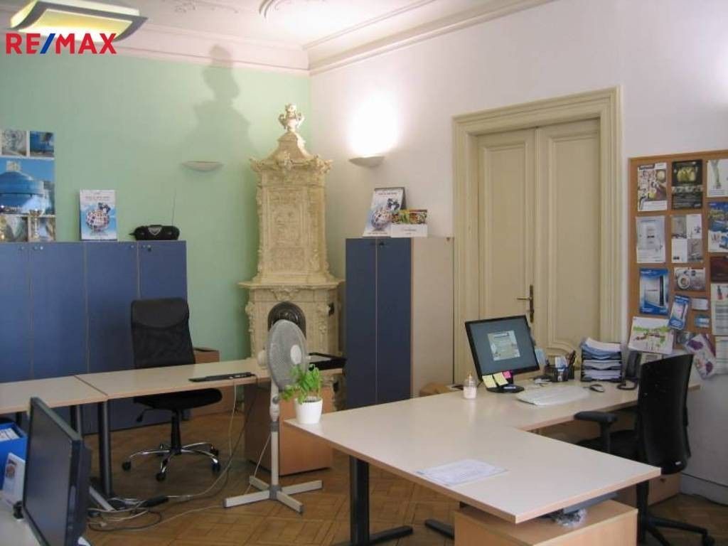 Pronájem kancelář - Spálená, Praha, 153 m²