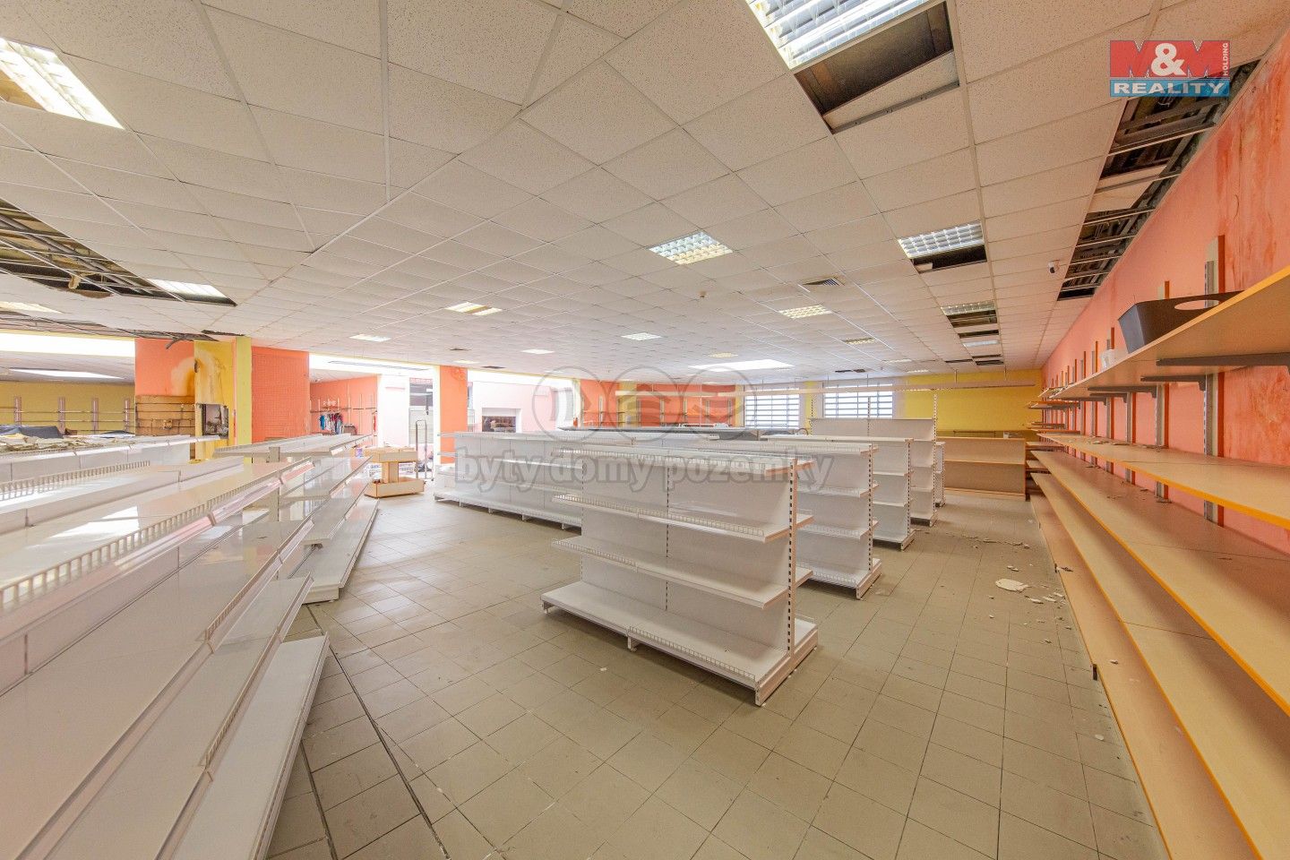 Prodej obchodní prostory - Husova, Přerov, 1 700 m²