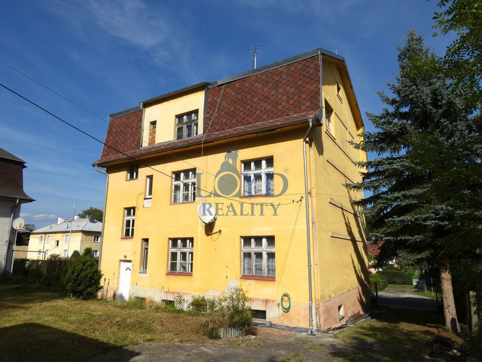 Prodej dům - Májová, Dalovice, 300 m²