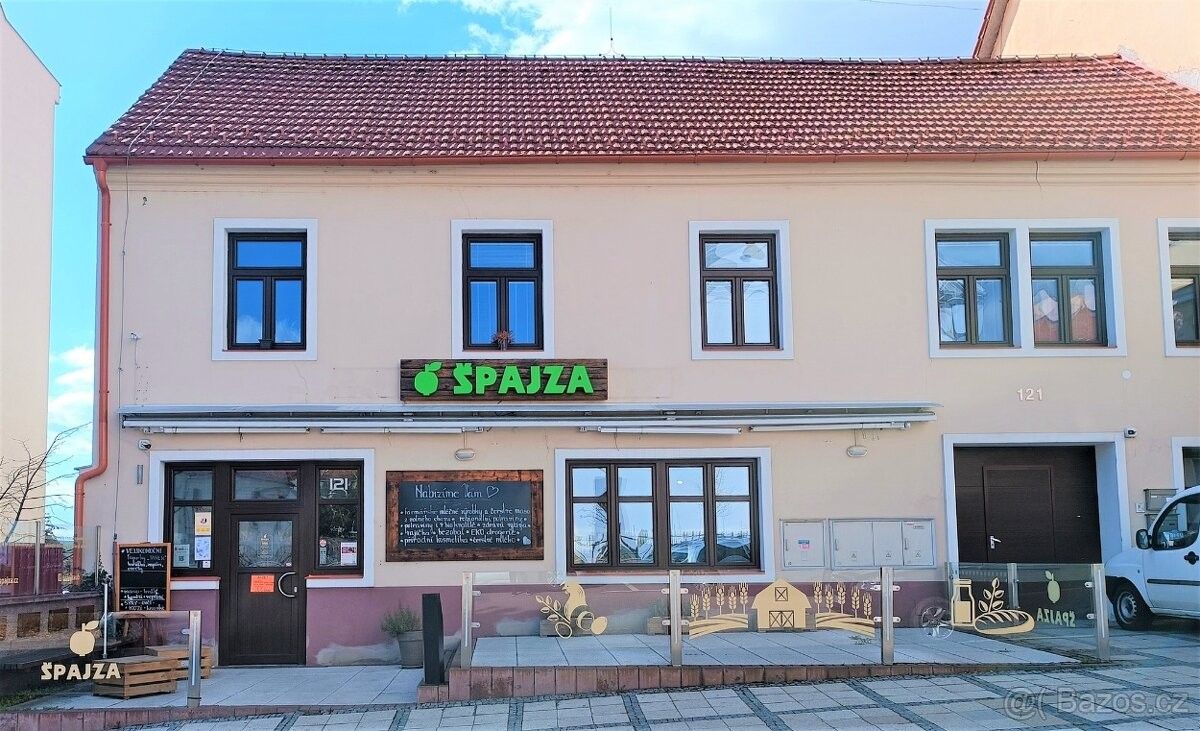 Pronájem obchodní prostory - Uherský Brod, 688 01, 108 m²