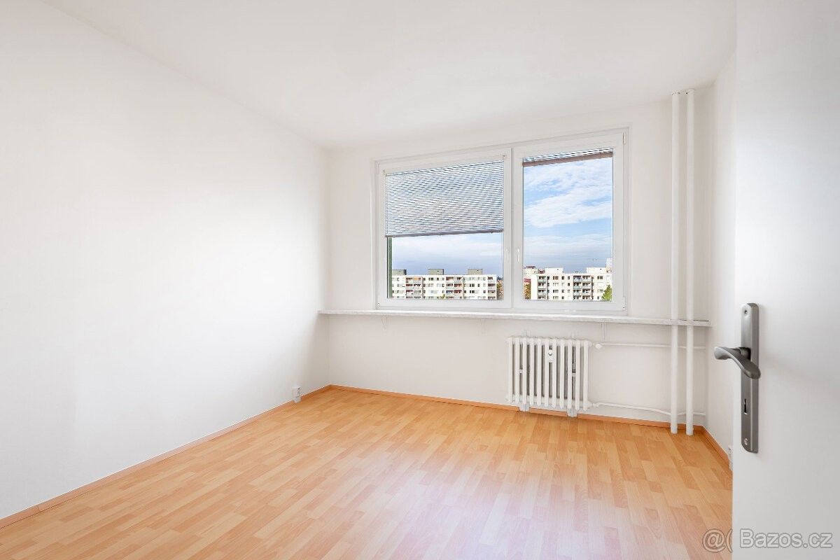 Prodej byt 3+1 - Praha, 147 00, 309 m²