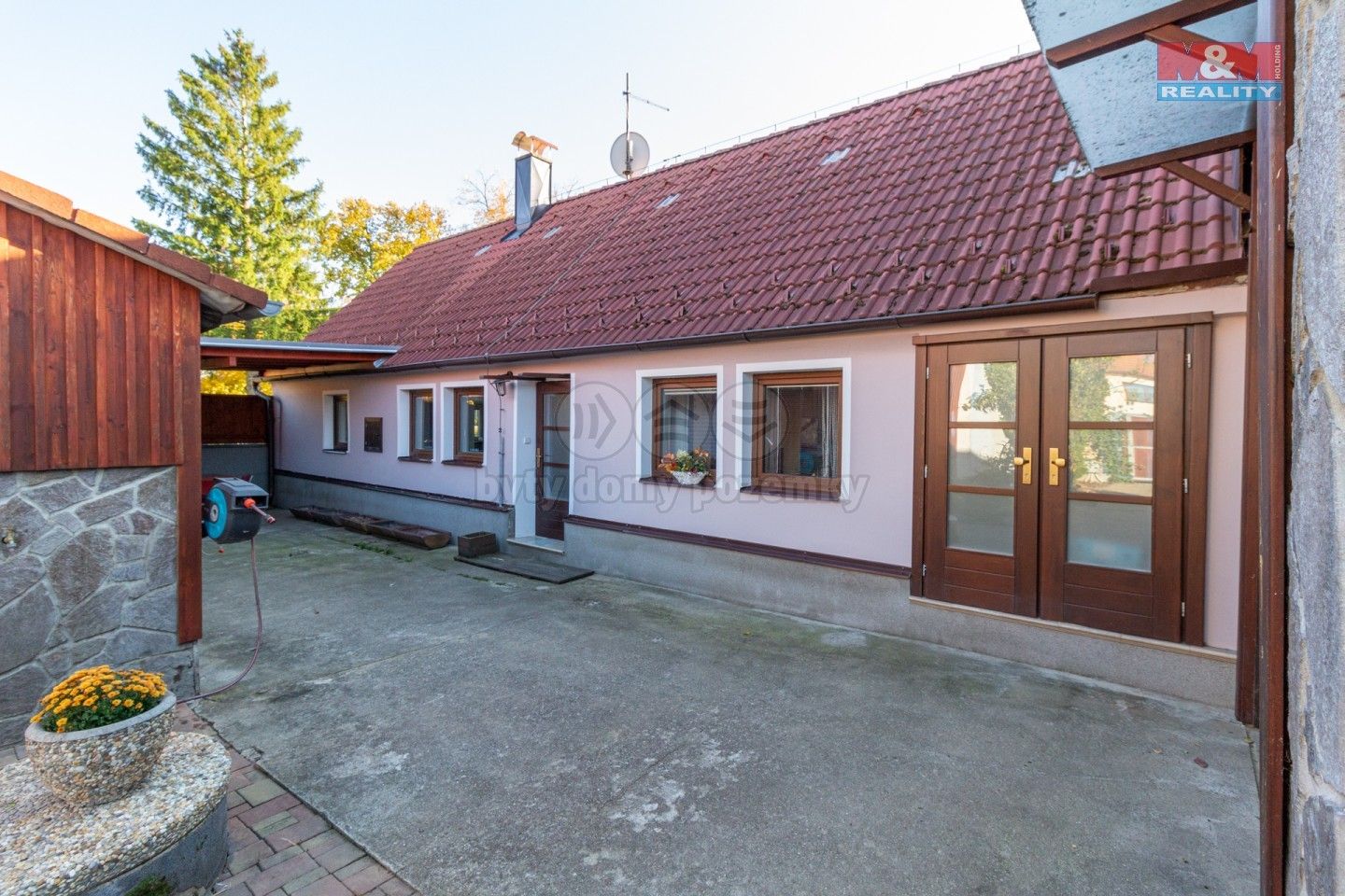 Prodej rodinný dům - Na Návsi, Hrdějovice, 439 m²