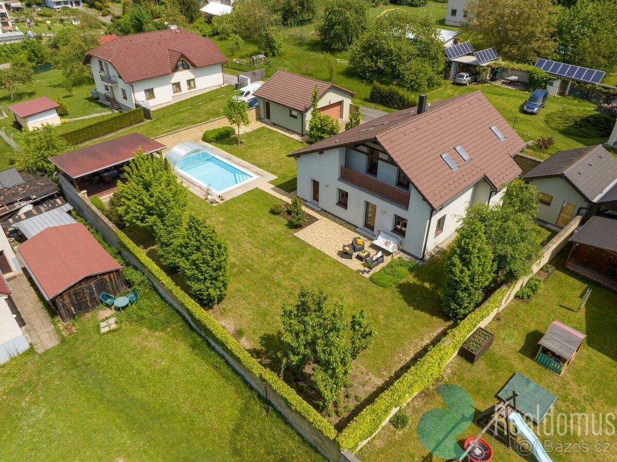 Prodej dům - České Budějovice, 370 06, 300 m²