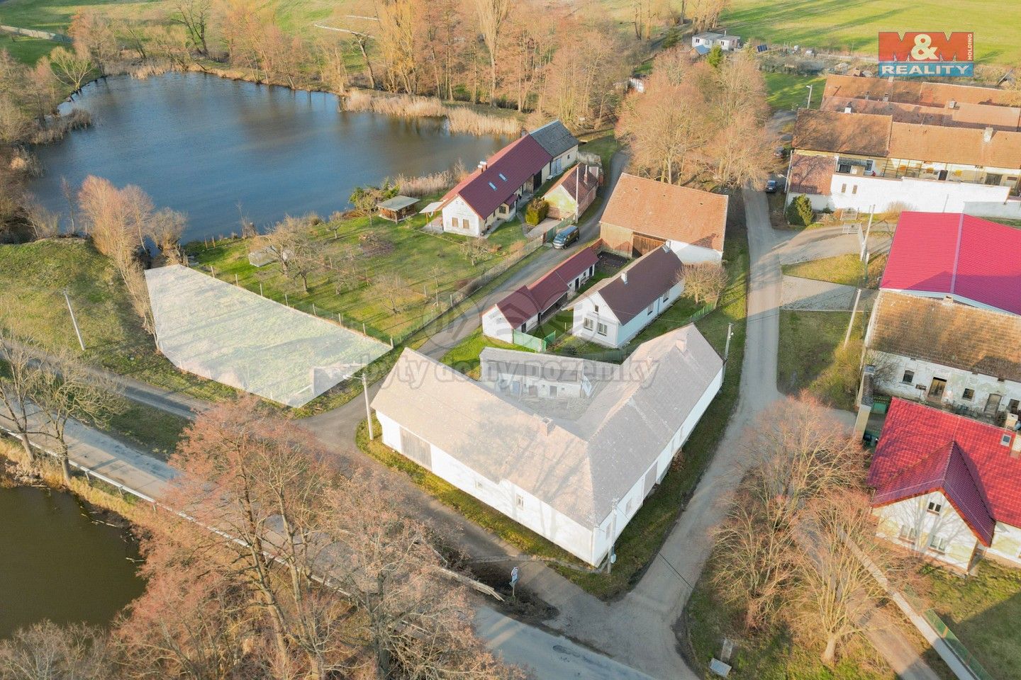 Rodinné domy, Trnčí, Ježovy, 360 m²
