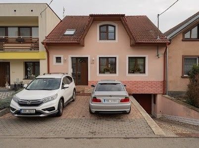 Prodej dům - Dolní Dunajovice, 691 85, 300 m²